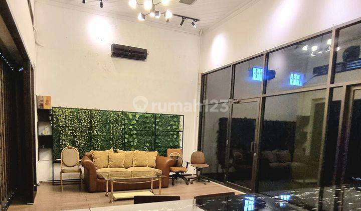 Dijual 560 M2 Rumah Surabaya Pusat Di Area Jalan Kusuma Bangsa - Carport Luas Masuk 12 Mobil - Row Jalan Lebar 5 Mobil -Cocok Buat Segala Usaha   2