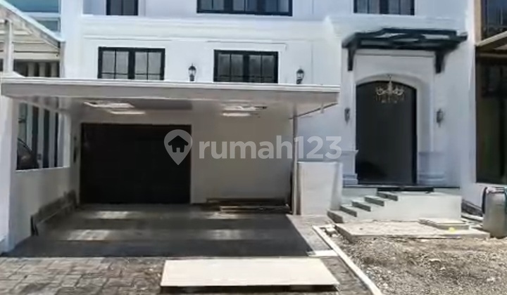 7 Billion IDR For Sale New House Pakuwon Indah The Mansion - New American Classic West Surabaya - Special Attic Rooftop 3-Storey Design - Strategic Location Near Pakuwon Mall, Graha Family, Citraland