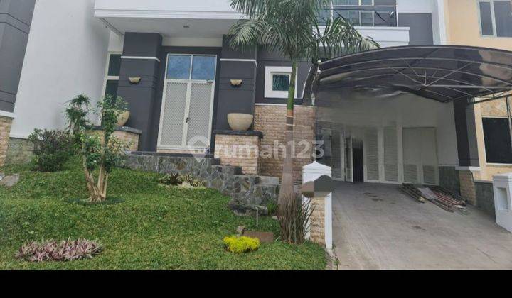 Rumah Pakuwon Indah Villa Regency Surabaya Barat - Garasi Carport 2 Mobil 2