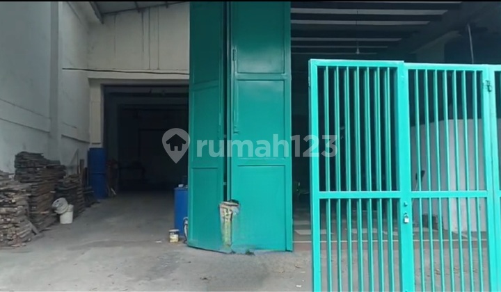 Cheap For Sale 300 M2 Shop House on Banjar Sugihan Main Road - Manukan Kulon Main Road - Zero Main Row Road 4 Cars Wide West Surabaya Near Margomulyo, Tandes, Grand Pakuwon, Benowo Toll Access Cheap For Sale 300 M2 Shop House on Banjar Sugihan Main Road - Manukan Kulon Main Road - Zero Main Row Road 4 Cars Wide West Surabaya Near Margomulyo, Tandes, Grand Pakuwon, Benowo Toll Access