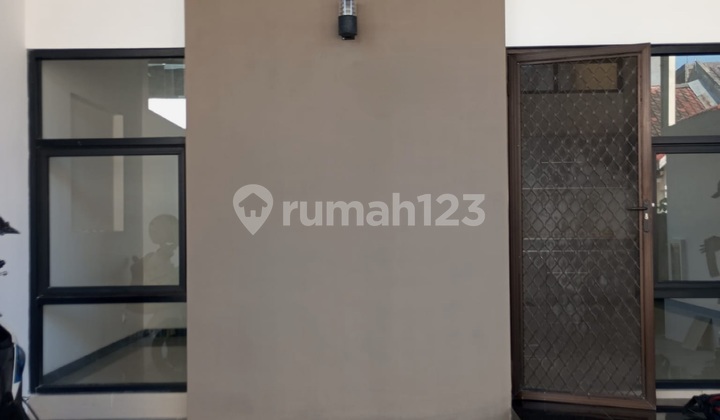 2 M For Sale New House Pakuwon Indah - Villa Valensia West Surabaya Bonus Semi Furnished - SHM Certificate - Near Citraland, Pakuwon Mall, Darmo Permai 2