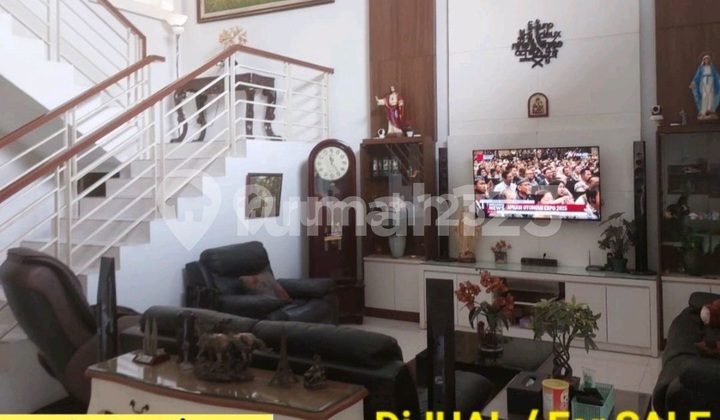 Murah Luas 375 M2 Dijual Rumah Royal Residence Richmond Semi Furnished Modern Garasi Carport 4 Mobil Dekat Citraland , Pakuwon Indah, Graha Family 2