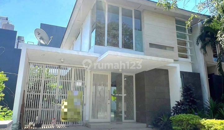 Dijual Rumah Pakuwon Indah Granada Surabaya Semi Furniture Dekat Graha Family, Citraland, Ptc 2