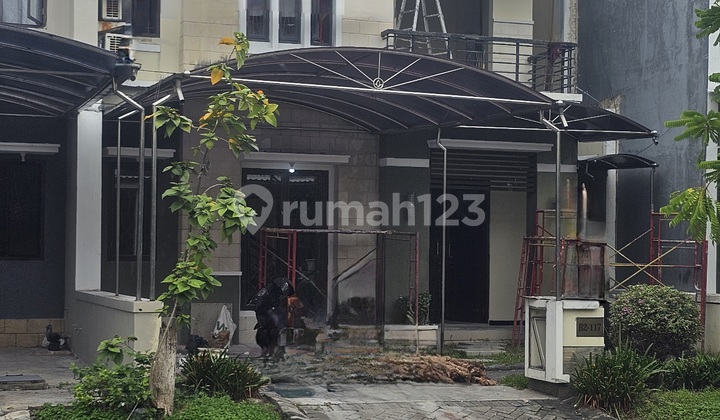 Murah Disewakan Rumah Royal Residence Kensington Lokasi Terdepan Dekat Superindo., Showroom Mobil Honda Wiyung, Mitra 10 Murah Disewakan Rumah Royal Residence Kensington Lokasi Terdepan Dekat Superindo., Showroom Mobil Honda Wiyung, Mitra 10