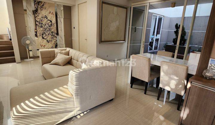 Murah Raya Kembar Rumah Royal Residence Wiyung Sby Full Furnished Modern Mewah 1