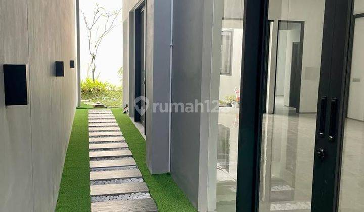 Rumah Mewah Modern Minimalis Dian Istana Surabaya Barat 2