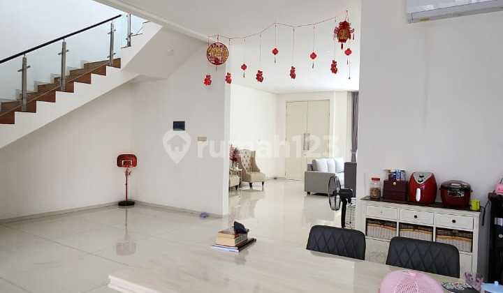 Luxury House for Sale in West Surabaya - Pakuwon Indah 2