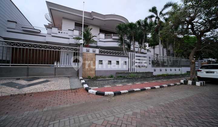 Dijual Cepat Rumah Mewah - Satelit Jalan Raya Kembar Surabaya Barat