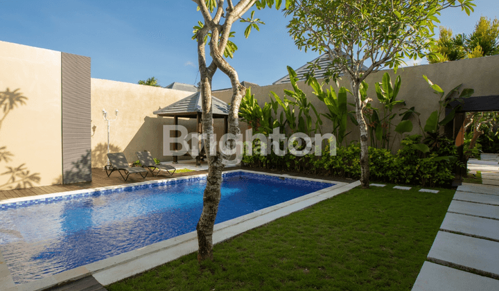 Luxury 3 bedroom villa strategic location fully furnished in Nusa Dua 1