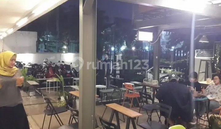 East Tebet House 448Mtr Street 3 Cars Good for Business 2