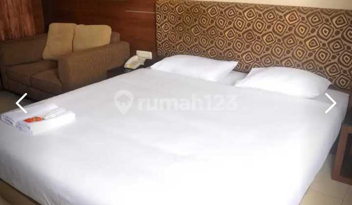 Mangga Besar Hotel plus kios West Jakarta