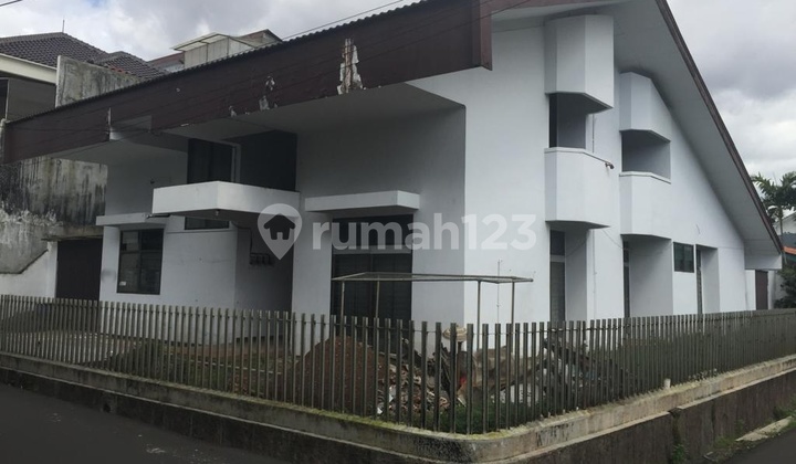 Hoek House Cipinang Muara Access for 2 Cars 2