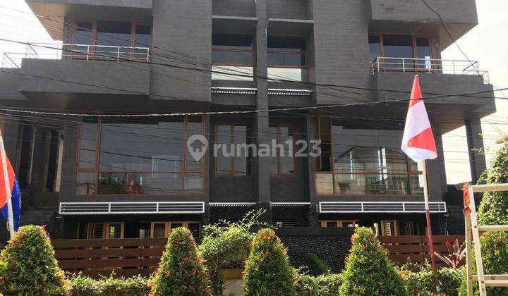 BU Jual Cepat Rumah 3 Tingkat Semi Furnish Pejaten Ada 2 Unit Terbatas 1