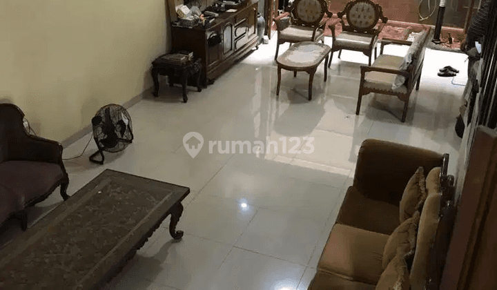 Rumah 2 Lantai Semi Furnished Rawamangun 2