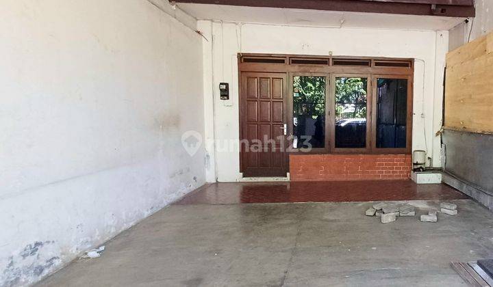 Cocok Untuk Kantor Kafe Di Tengah Kota Jalan Depan Lebar 2