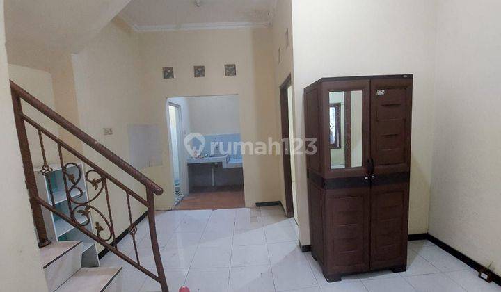 Rumah 2 Lantai Kamar Tidur 4 Dekat Undip Lingkungan Cluster 2