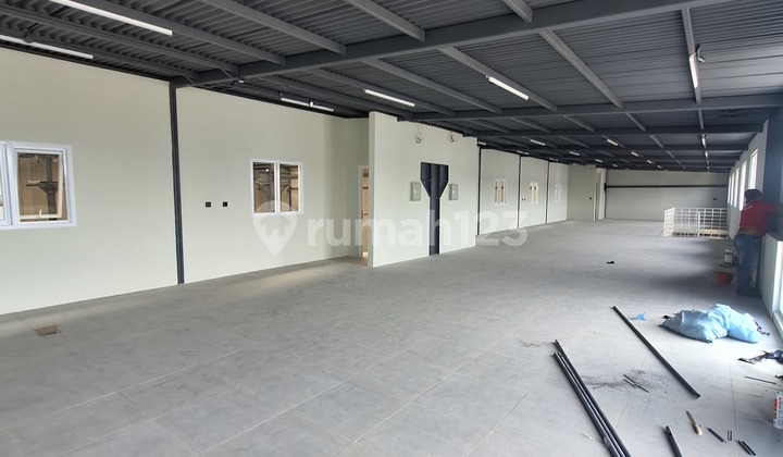 Ready-to-Use New Warehouse Rent in West Gatsu, Semarang 2