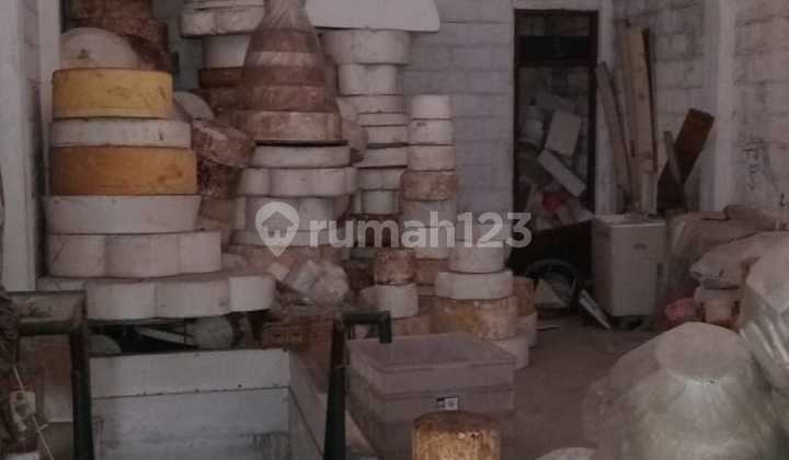 2.5 Story Shophouse in Central Semarang Suitable for Office / Other Businesses 1