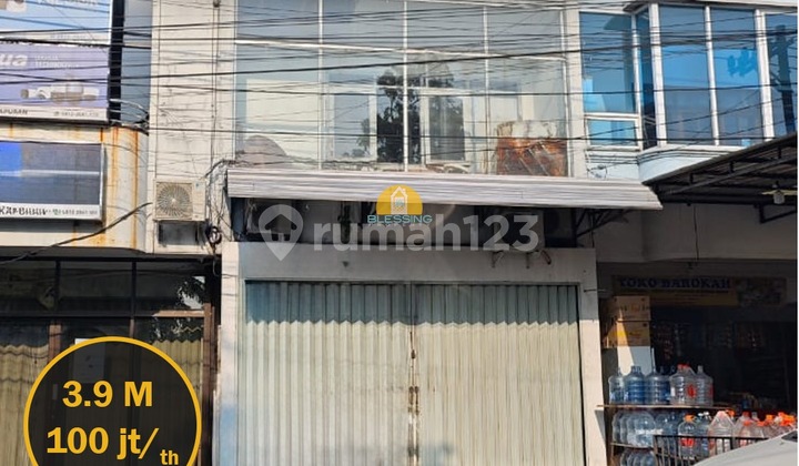 2.5 Story Shophouse in Central Semarang Suitable for Office / Other Businesses 2