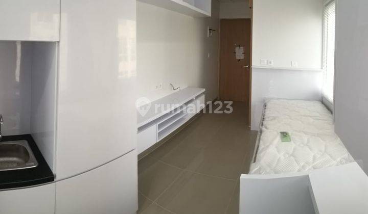 Apartemen B Residence 4