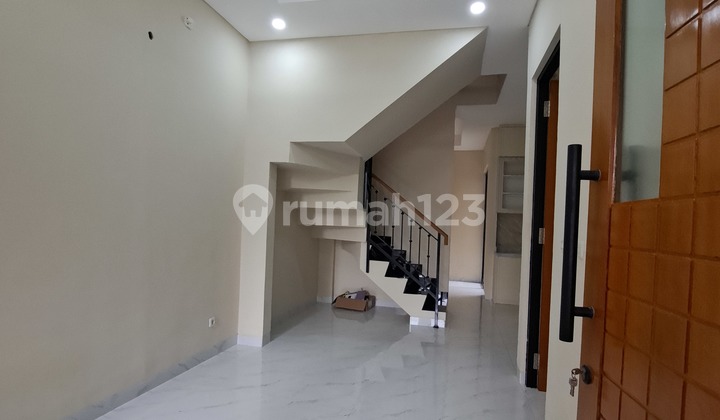 Dijual Rumah Brand New di Kencana Loka Bsd 2