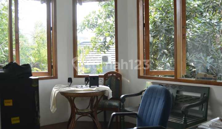 Dijual Rumah Bagus 2 Lantai siap Huni Di Villa Melati Mas 2