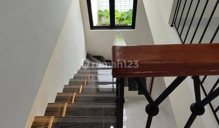 Dijual Rumah Bangunan Baru Bagus 3 Br 2 Lantai Di Nusaloka Bsd 2