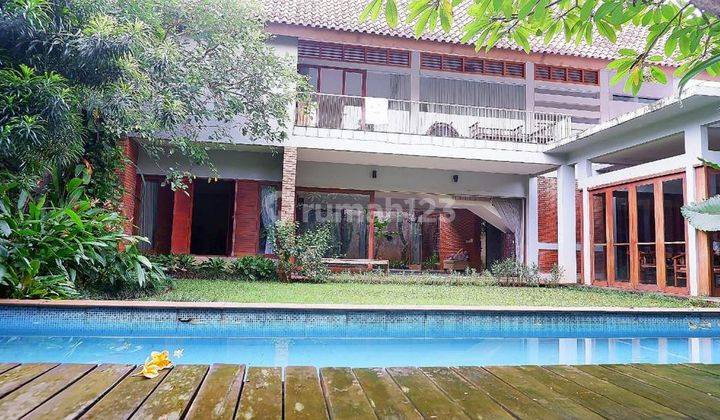 Rumah Nyaman Asri ada Pool di Cilandak Pemai Raya Jakarta selatan ( L14n) 1