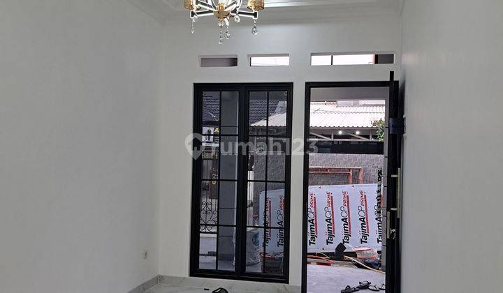 Rumah brand new 1,5 lantai siap huni di pinggir Jalan Griyaloka bsd 2