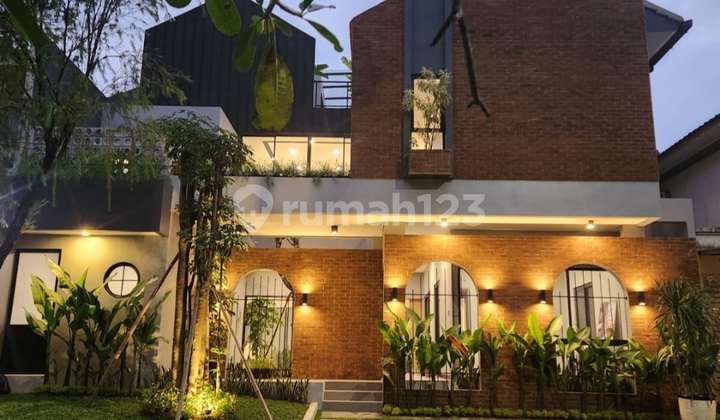 For Sale Nice Modern Industrial 3-Story House In The Green Bsd For Sale Nice Modern Industrial 3-Story House In The Green Bsd