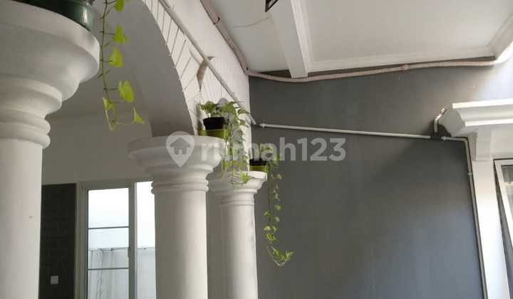 Rumah 2 Lantai Terenovasi Alicante Gading Serpong Tangerang