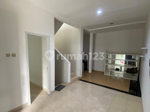 Dijual Cepat Turun Harga Rumah 2 Lantai SHM Rapih Siap Masuk di Graha Raya Fortune Tangerang 2