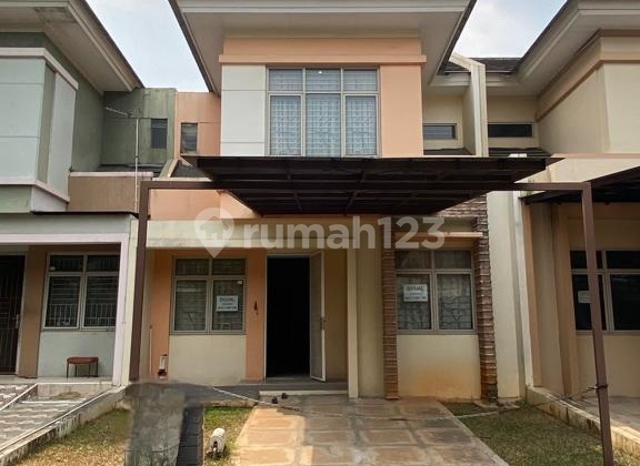 For Sale, Well-Maintained House with SHM in Foresta Cluster BSD, Near Aeon Mall.