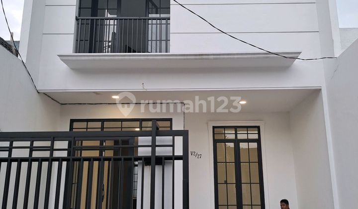 For Sale Modern Minimalist 2-Story House in Kencana Loka BSD