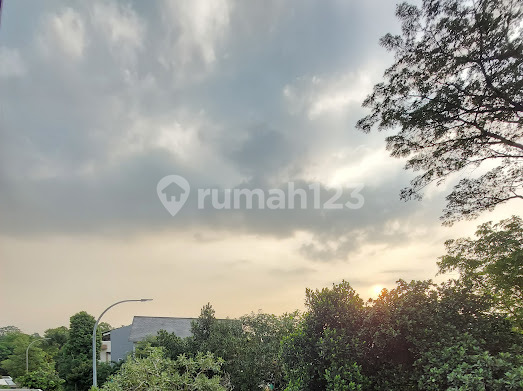 Dijual Rumah Mewah Posisi Hoek Hadap Taman Di Delatinos Bsd 2