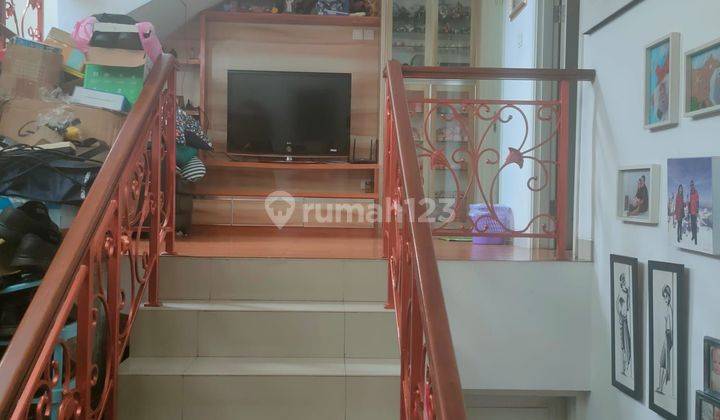 Dijual Rumah Split Level 2,5 Lantai Sudah Full Renov Semi Furnish Karelia Village Gading Serpong 2