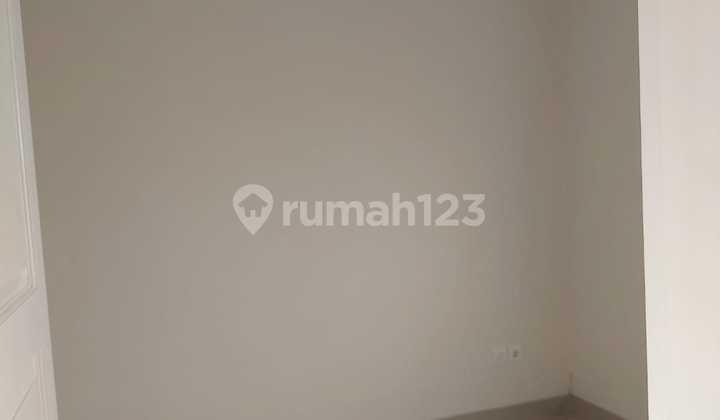 Dijual Rumah Rapi 3 Lantai Siap Pakai Samara Village Gading Serpong 2