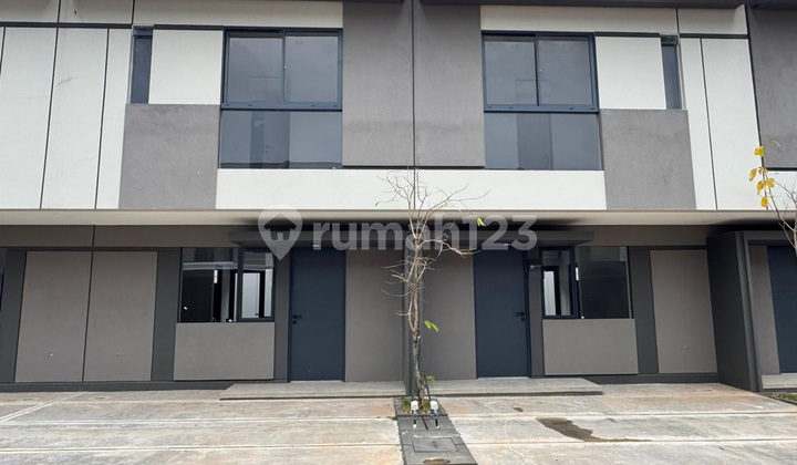 Disewakan Rumah Baru 2 Lantai di Park Serpong Tangerang