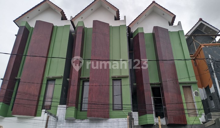 Affordable 3-Story House Ready to Live in, Strategically Located in Utan Kayu, Matraman, East Jakarta 2