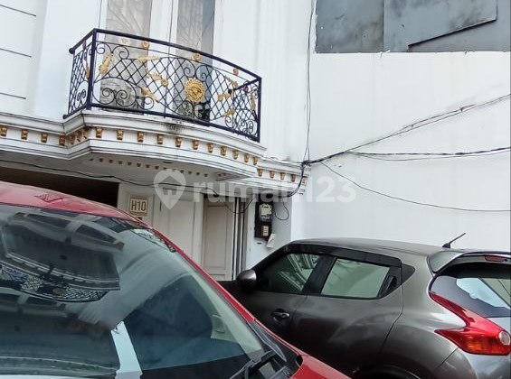 Murah Mewah Rumah 2 LT Siap Huni Ada Private Pool Salemba Jakpus 2