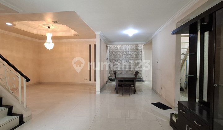 Dijual Rumah Murah 2 Lantai Bebas Banjir di Cluster Depan, Dekat Tol!