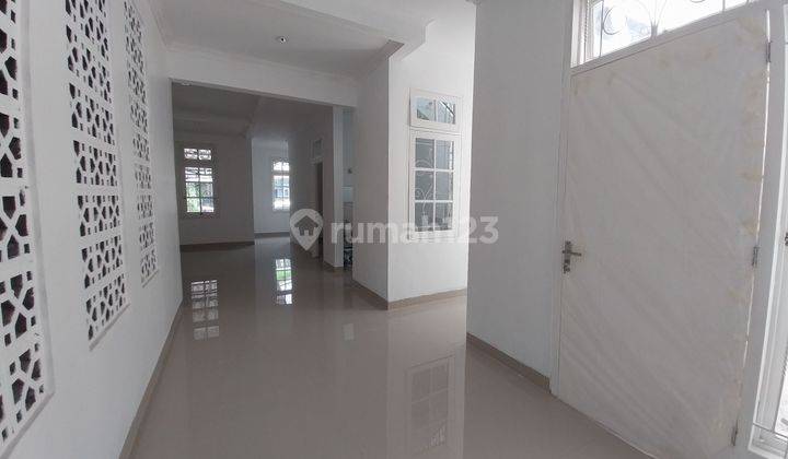 DIJUAL RUMAH SUDAH RENOVASI DI CLUSTER TENGAH KOTA WISATA, DEKAT MAL! 2