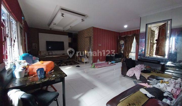 Dijual Rumah Murah 2 Lantai Di Boulevard Utama Kota Wisata, Cocok Untuk Usaha! 1