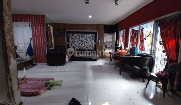 Dijual Rumah Murah 2 Lantai Di Boulevard Utama Kota Wisata, Cocok Untuk Usaha! 2