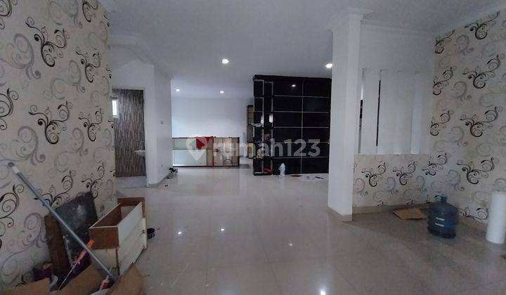 Dijual Rumah Murah 2 Lantai Sudah Renovasi Di Cluster Tengah Kota Wisata, Dekat Mal! 1