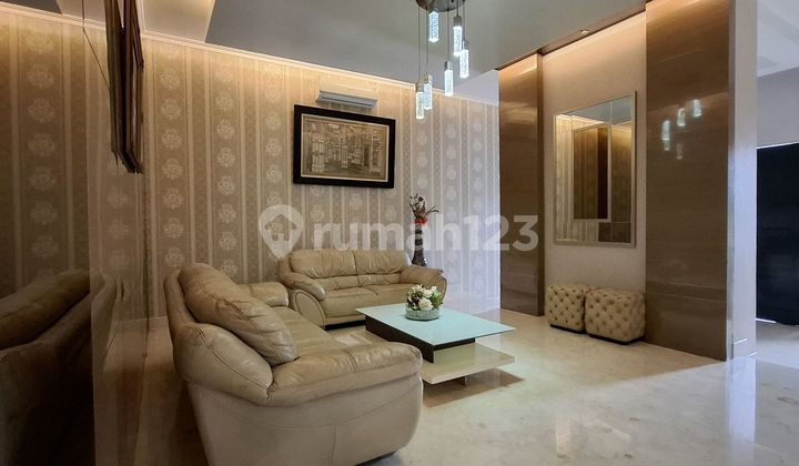 Dijual Rumah Mewah 2 Lantai Ada Kolam Renang Di Boulevard Utama Kota Wisata, Dekat Mal! 2