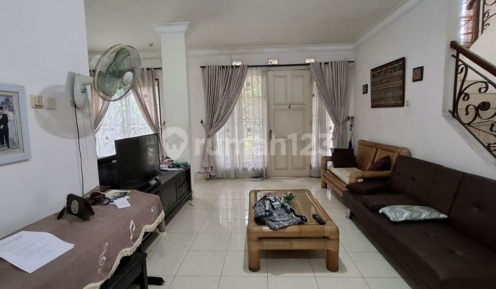 Rumah Murah Hoek 2 Lantai Bebas Banjir di Cluster Tengah, Dekat Mal! 2