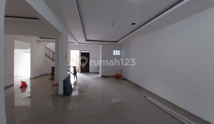 Dijual Rumah Murah Sudah Renovasi Total Di Cluster Depan Kota Wisata, Siap Huni! 2