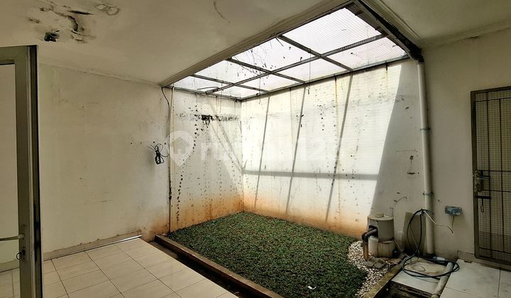 Affordable 2-Story House with Front Concrete Roof & Under Renovation in New Cluster! 1