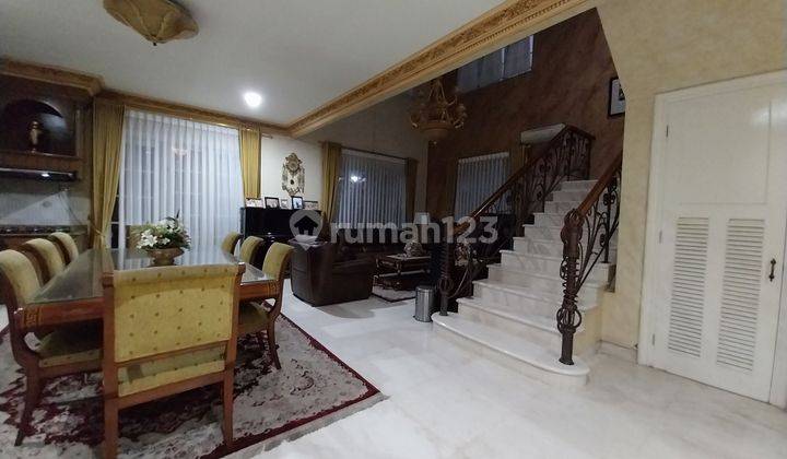 Dijual Rumah Mewah Di Seberang Mal Kota Wisata, Harga Murah! 2